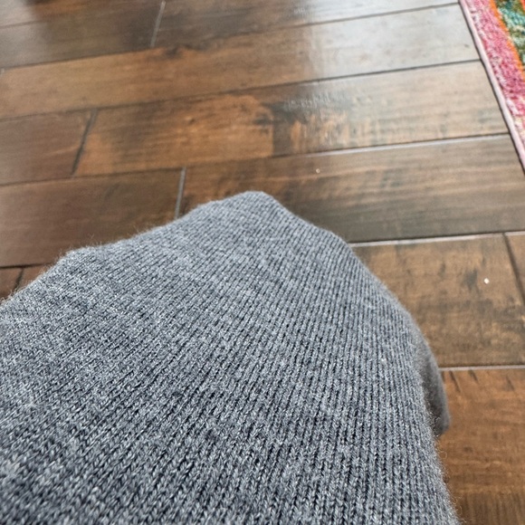 EUC J. Crew 100% Merino Wool Turtleneck Gray Minimalist Layering Warm Size L - Picture 4 of 4